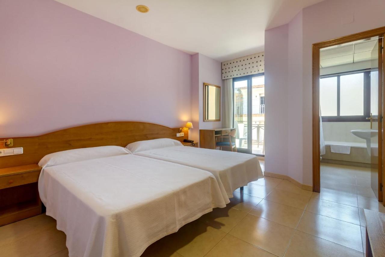 Duerming Montalvo Playa Hotel Bagian luar foto