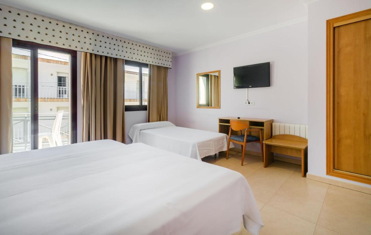 Duerming Montalvo Playa Hotel Bagian luar foto