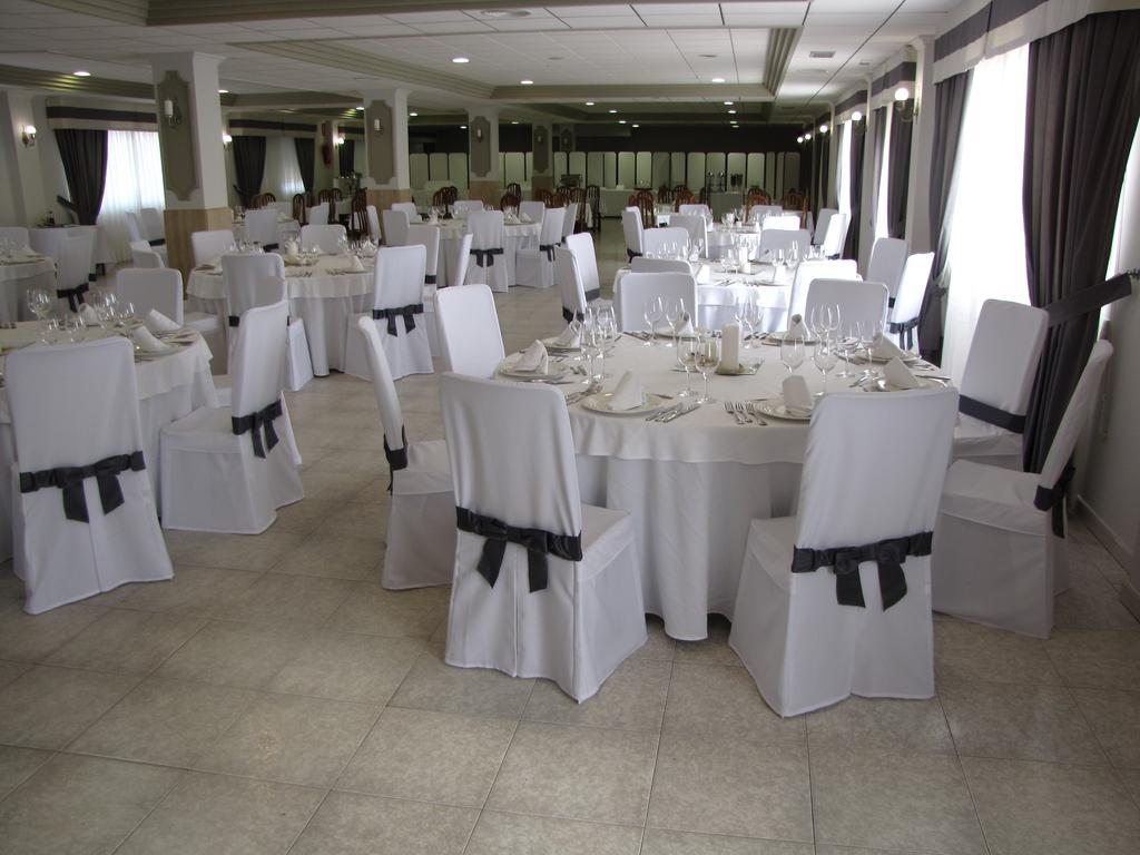 Duerming Montalvo Playa Hotel Bagian luar foto