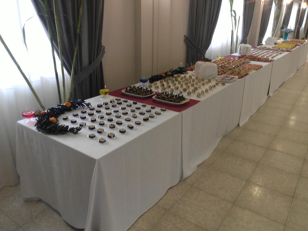Duerming Montalvo Playa Hotel Bagian luar foto