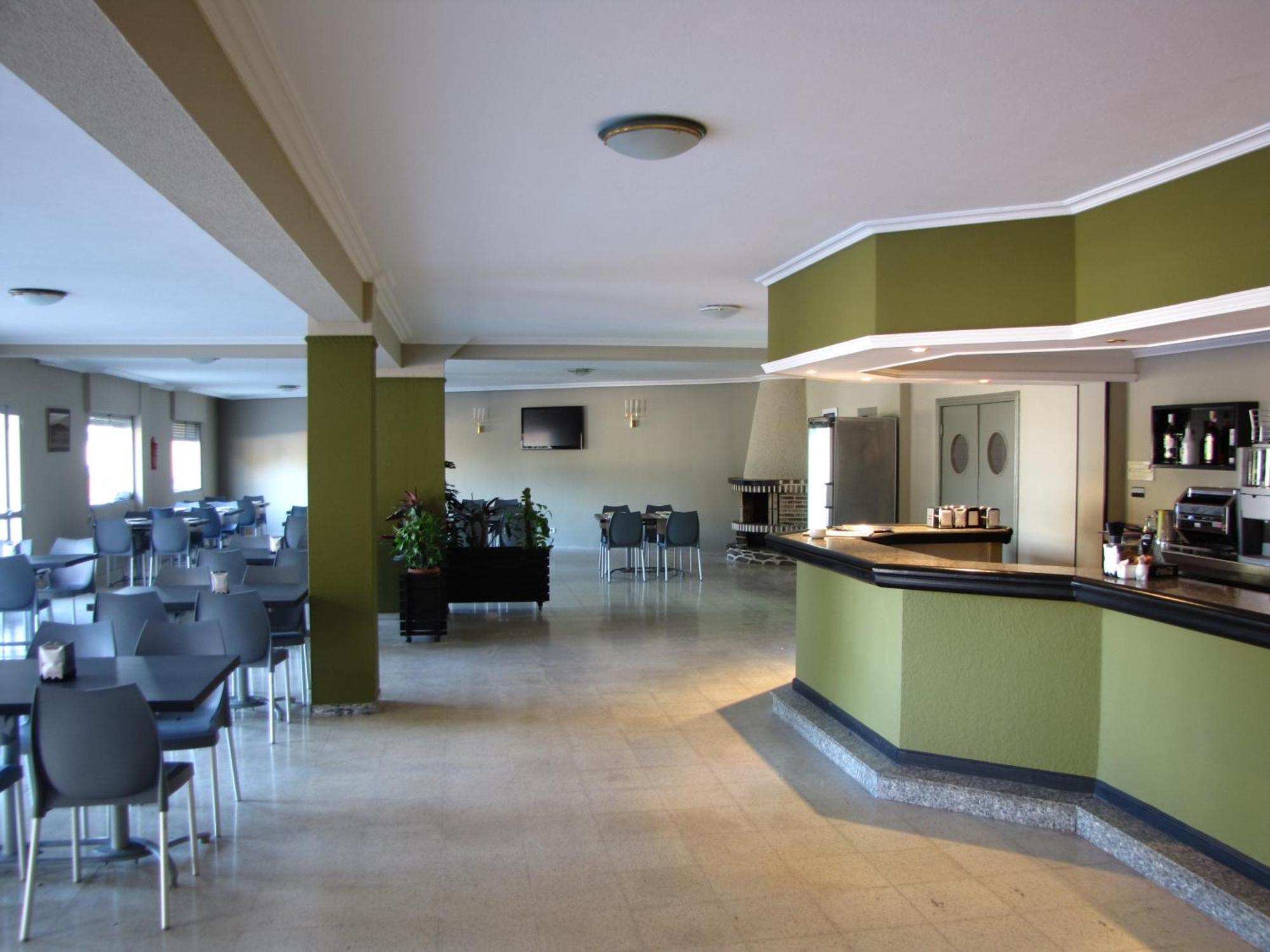 Duerming Montalvo Playa Hotel Restoran foto